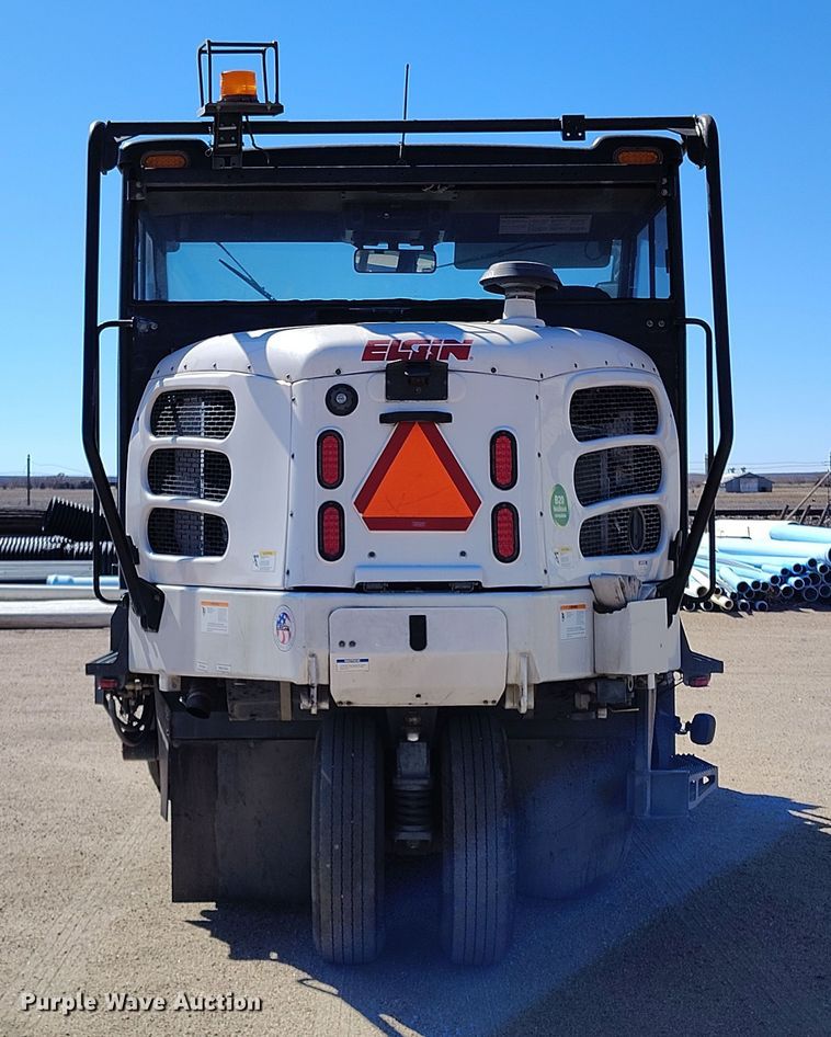 image for item DV6722 2010 Elgin Pelican Series NP sweeper