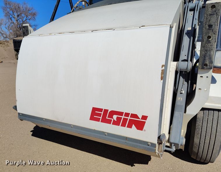 image for item DV6722 2010 Elgin Pelican Series NP sweeper