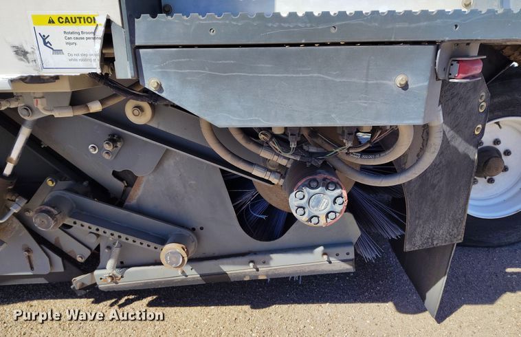 image for item DV6722 2010 Elgin Pelican Series NP sweeper