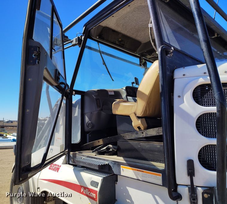 image for item DV6722 2010 Elgin Pelican Series NP sweeper