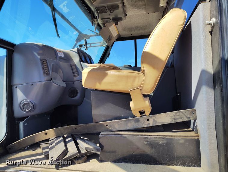 image for item DV6722 2010 Elgin Pelican Series NP sweeper