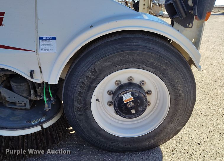 image for item DV6722 2010 Elgin Pelican Series NP sweeper