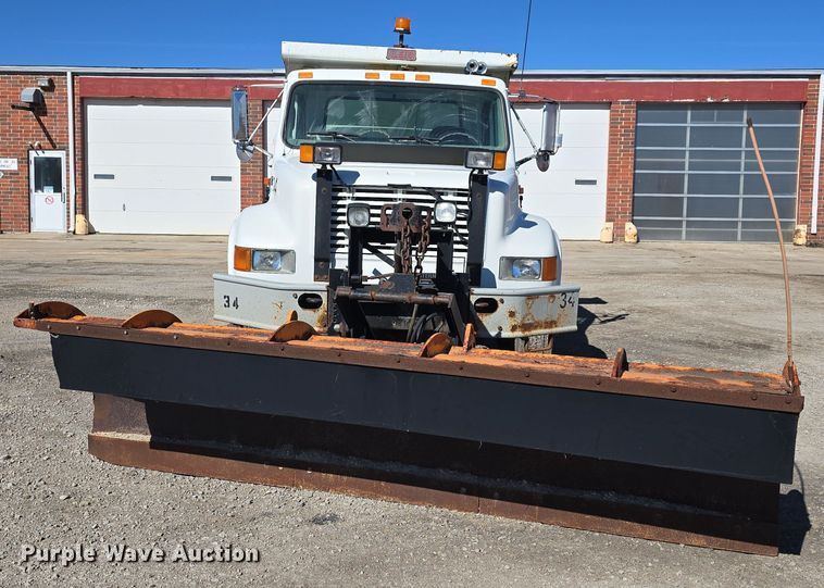 image for item DW3127 2001 International 4700 dump truck