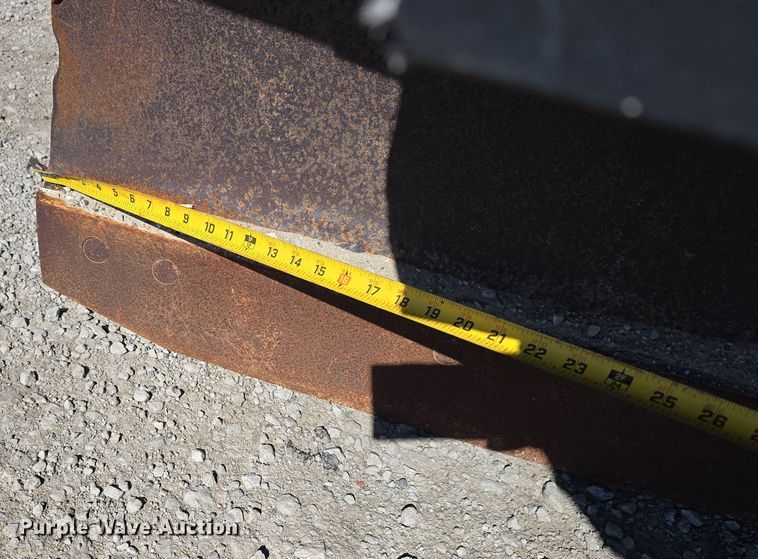 image for item DW3127 2001 International 4700 dump truck