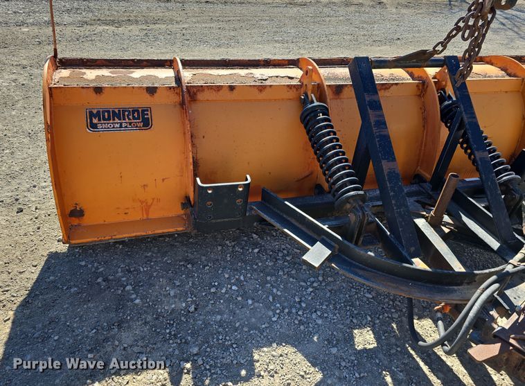 image for item DW3127 2001 International 4700 dump truck