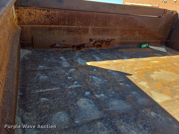 image for item DW3127 2001 International 4700 dump truck