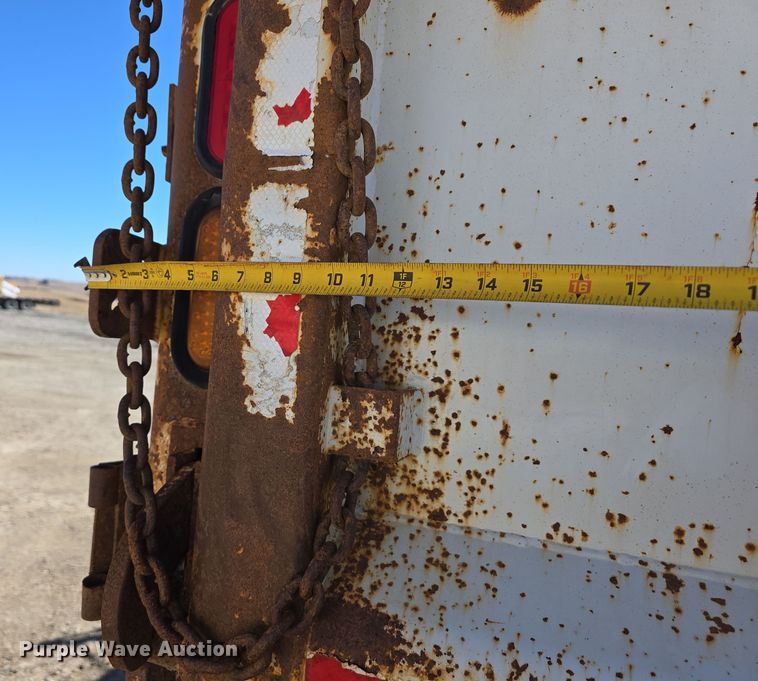 image for item DW3127 2001 International 4700 dump truck