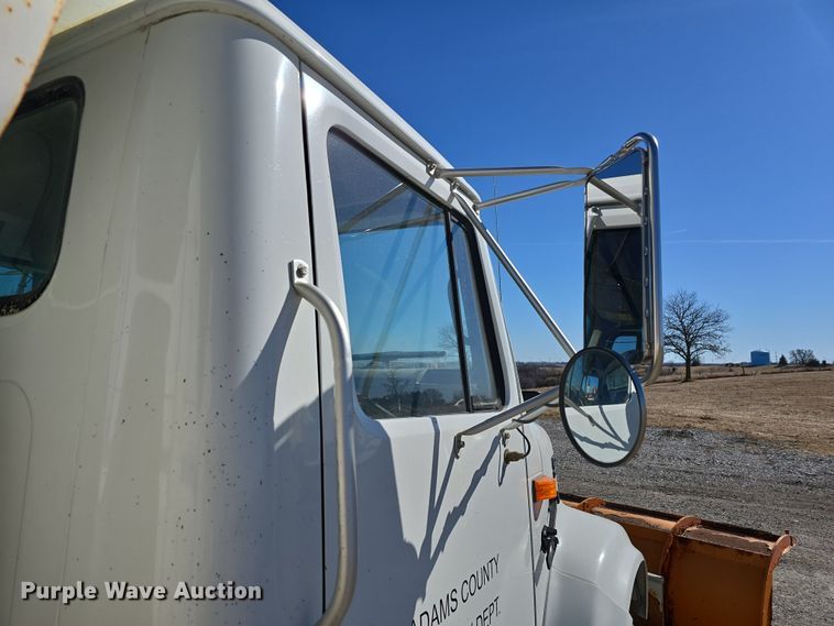 image for item DW3127 2001 International 4700 dump truck