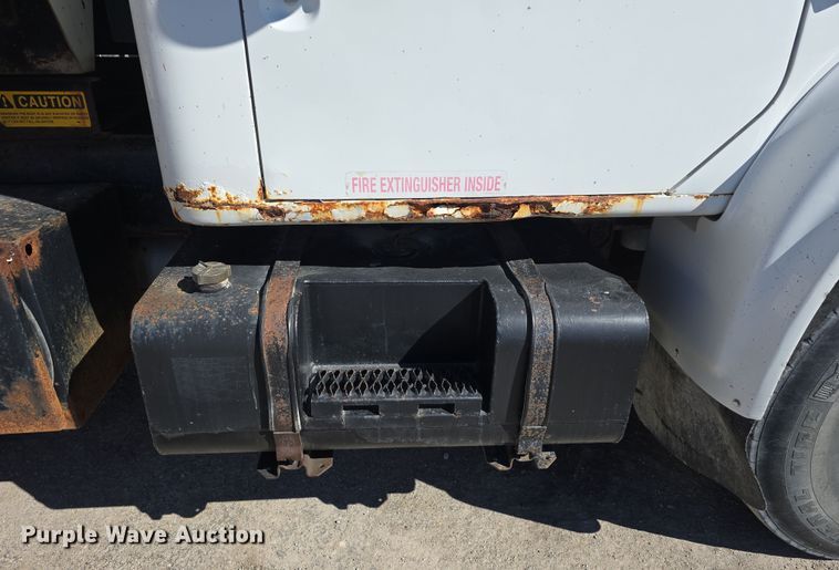 image for item DW3127 2001 International 4700 dump truck