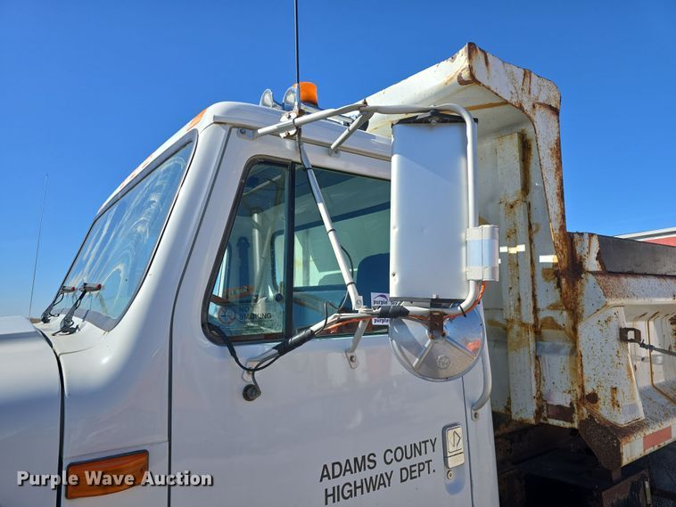 image for item DW3127 2001 International 4700 dump truck