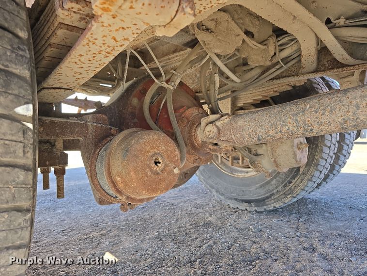 image for item DW3127 2001 International 4700 dump truck