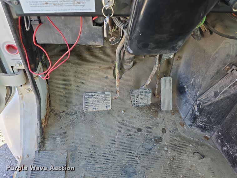 image for item DW3127 2001 International 4700 dump truck