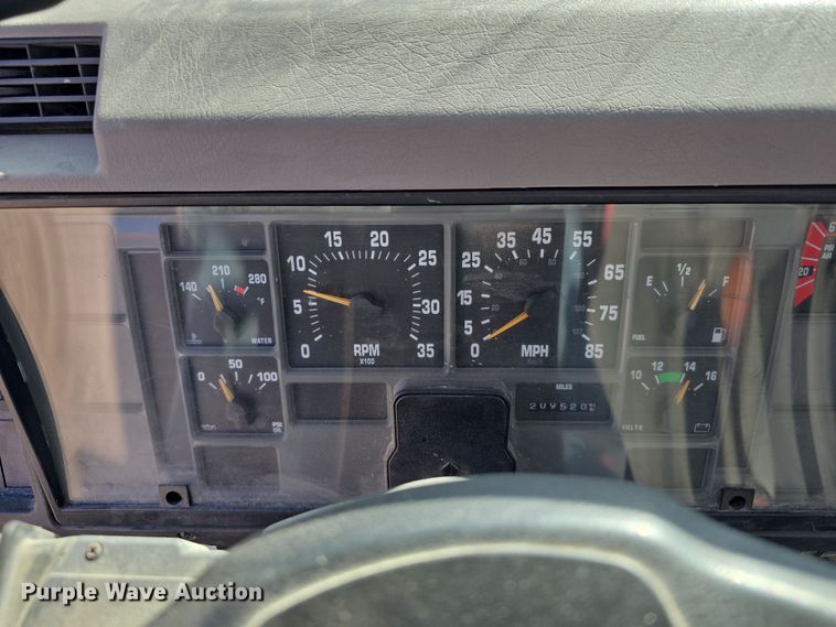 image for item DW3127 2001 International 4700 dump truck