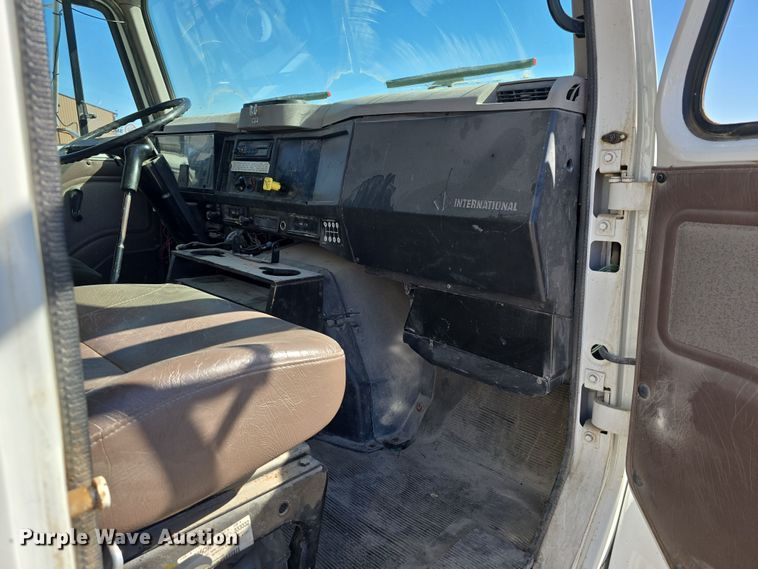 image for item DW3127 2001 International 4700 dump truck