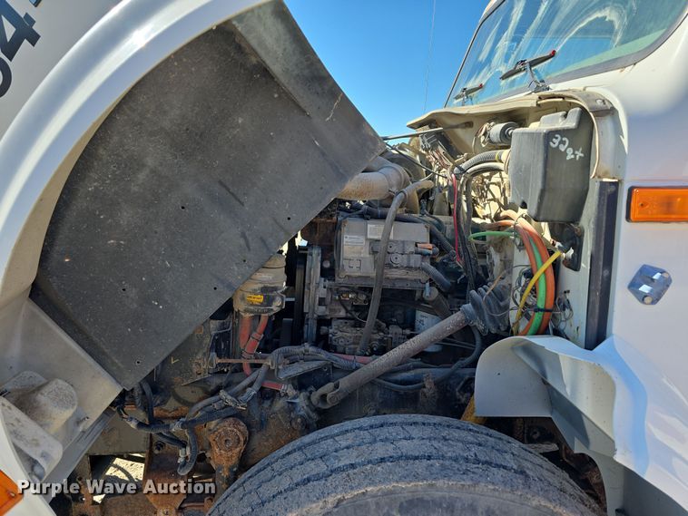 image for item DW3127 2001 International 4700 dump truck