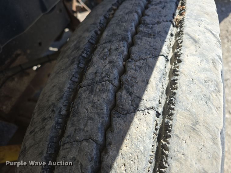 image for item DW3127 2001 International 4700 dump truck