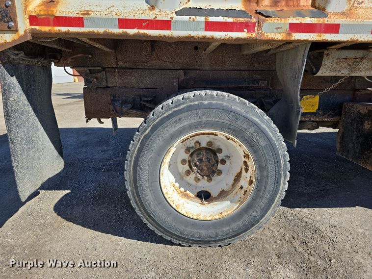 image for item DW3127 2001 International 4700 dump truck