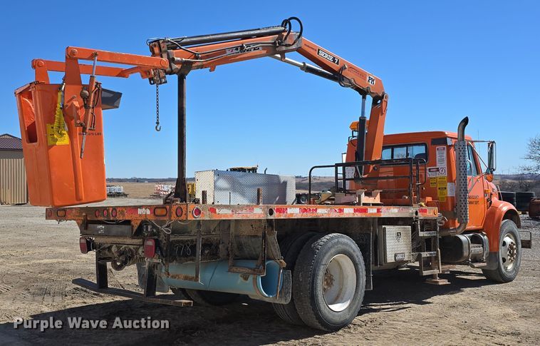 image for item DW3128 2001 International 4700 bucket truck