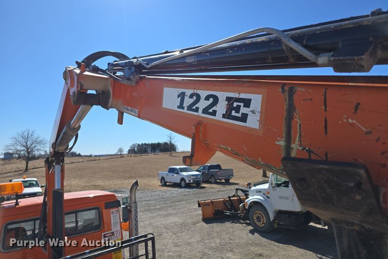 image for item DW3128 2001 International 4700 bucket truck