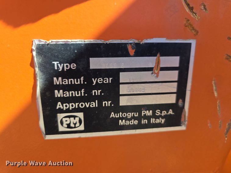 image for item DW3128 2001 International 4700 bucket truck