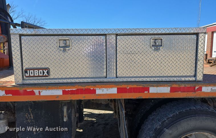 image for item DW3128 2001 International 4700 bucket truck