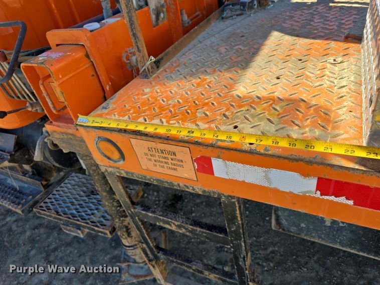 image for item DW3128 2001 International 4700 bucket truck