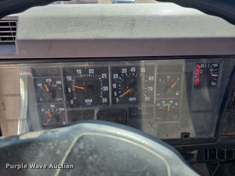 image for item DW3128 2001 International 4700 bucket truck