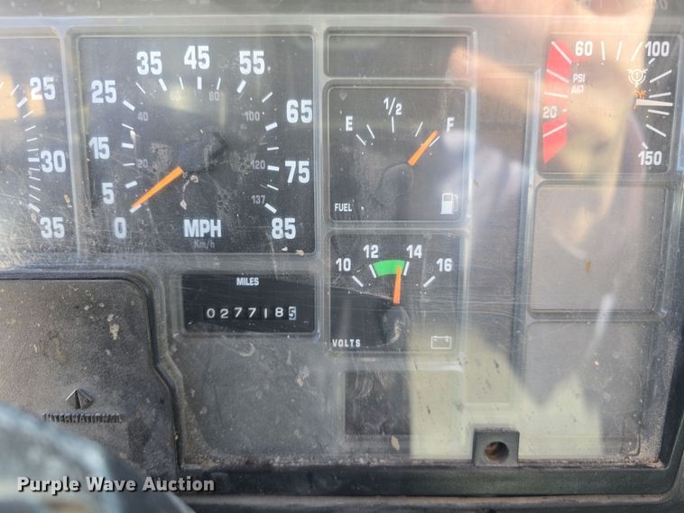 image for item DW3128 2001 International 4700 bucket truck