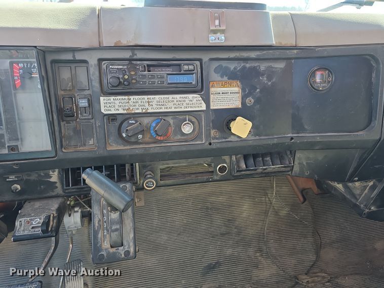 image for item DW3128 2001 International 4700 bucket truck