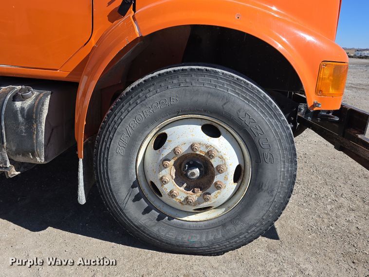 image for item DW3128 2001 International 4700 bucket truck