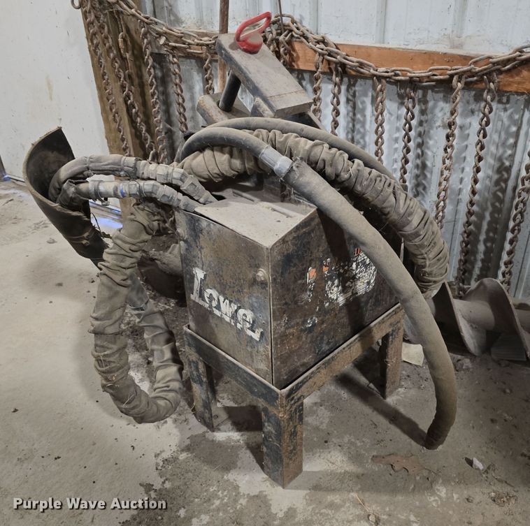 image for item DW3128 2001 International 4700 bucket truck