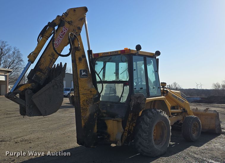 image for item DW3193 1983 John Deere 410B backhoe