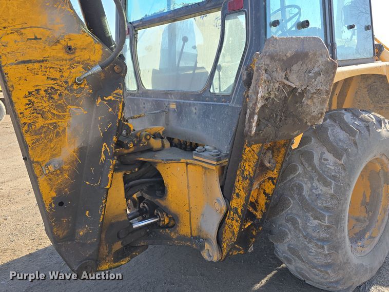 image for item DW3193 1983 John Deere 410B backhoe