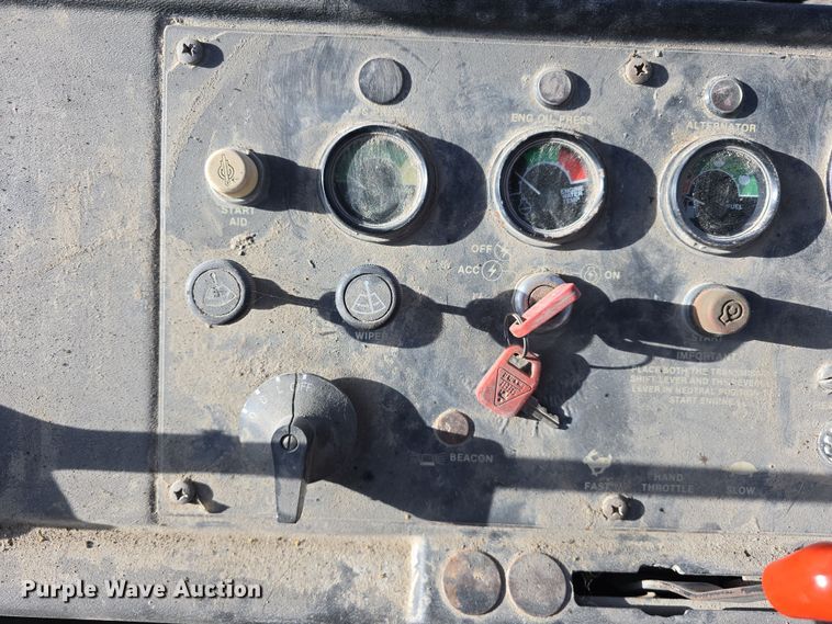 image for item DW3193 1983 John Deere 410B backhoe