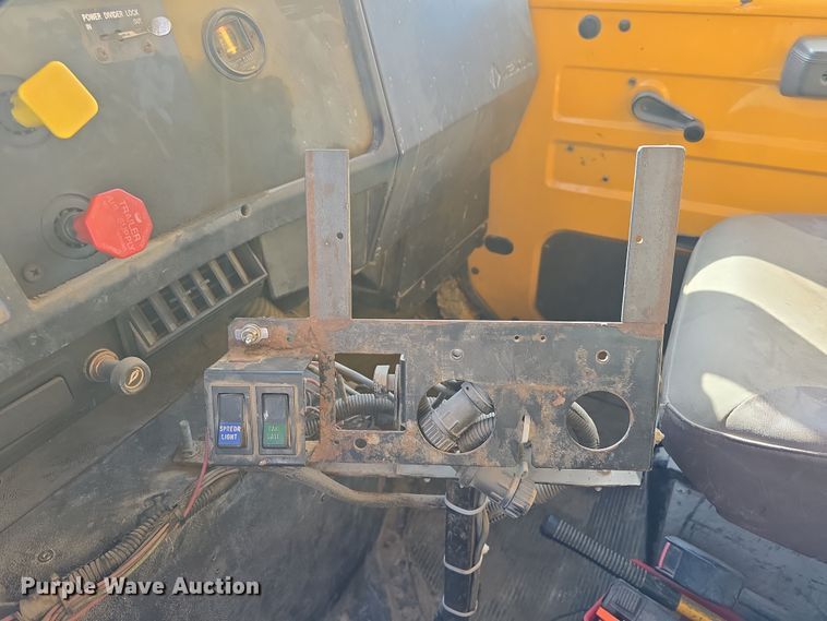 image for item DW3194 1999 International 4900 dump truck