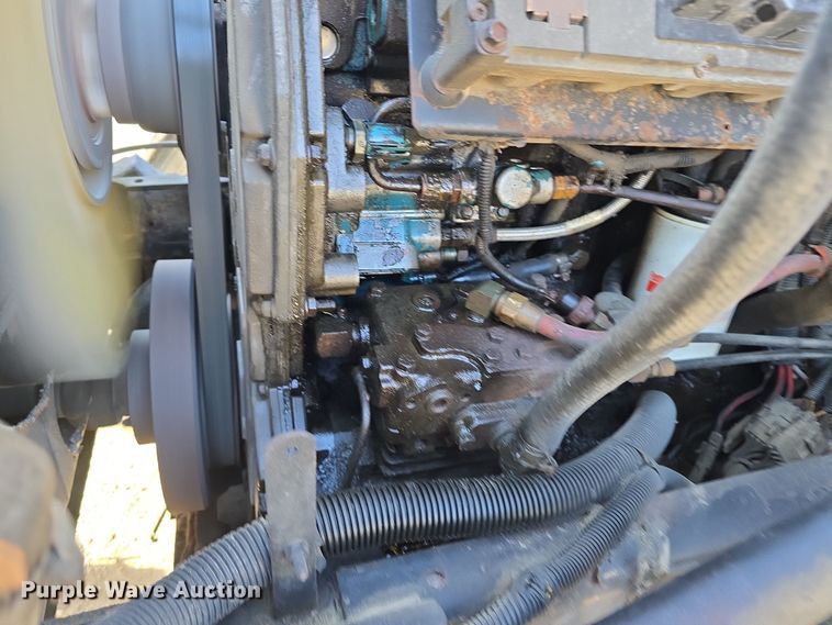 image for item DW3194 1999 International 4900 dump truck