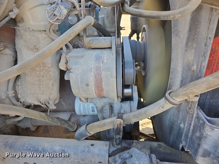 image for item DW3194 1999 International 4900 dump truck