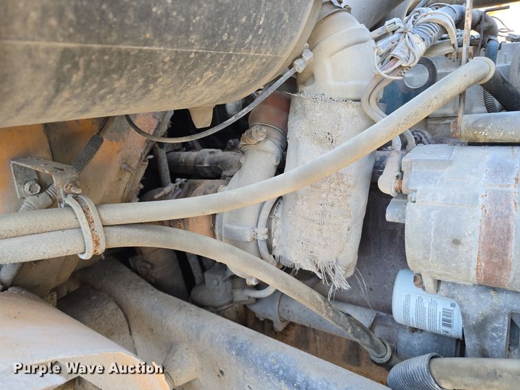 image for item DW3194 1999 International 4900 dump truck