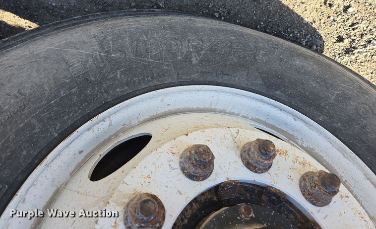 image for item DW3194 1999 International 4900 dump truck