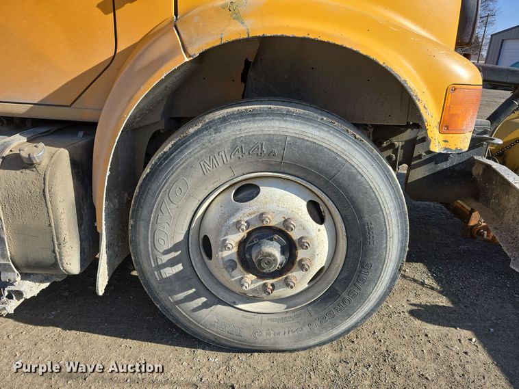 image for item DW3194 1999 International 4900 dump truck