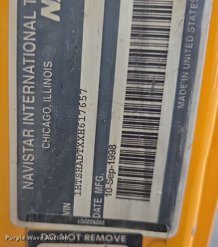 image for item DW3194 1999 International 4900 dump truck