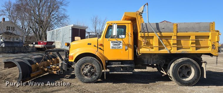 image for item DW3195 1995 International 4900 dump truck