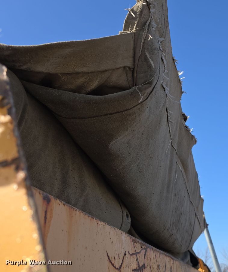 image for item DW3195 1995 International 4900 dump truck