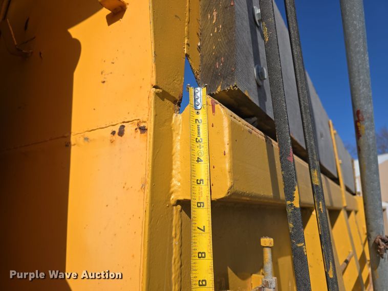 image for item DW3195 1995 International 4900 dump truck