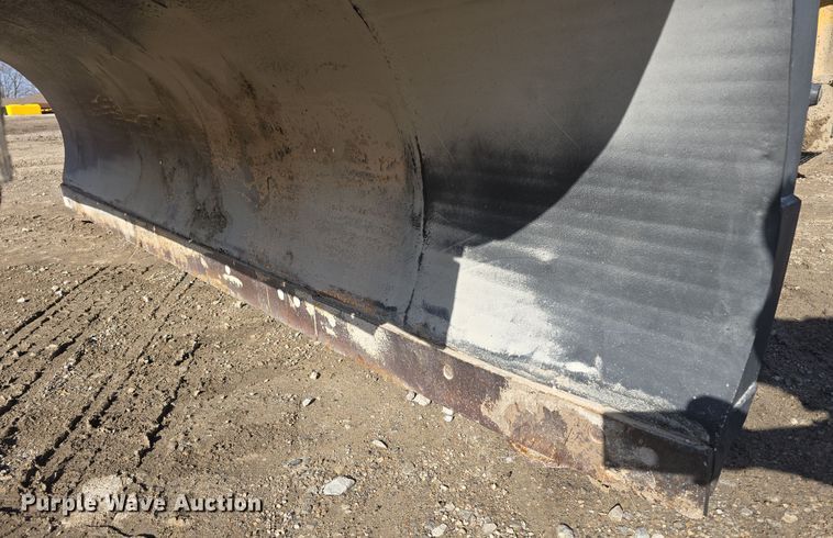 image for item DW3195 1995 International 4900 dump truck