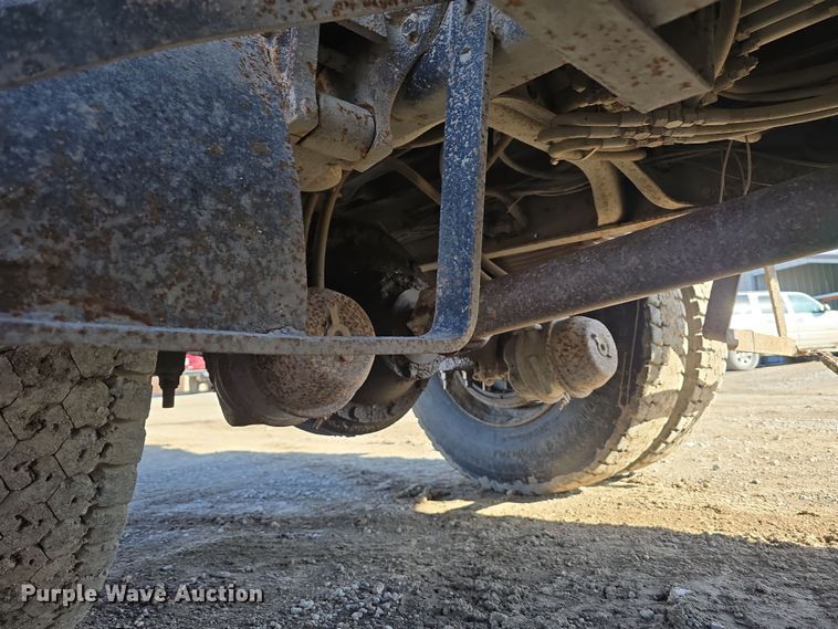 image for item DW3195 1995 International 4900 dump truck