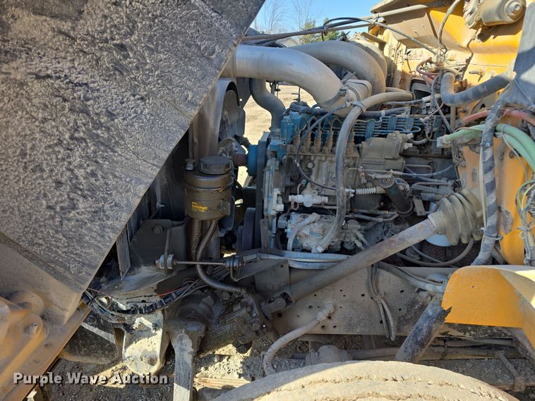 image for item DW3195 1995 International 4900 dump truck