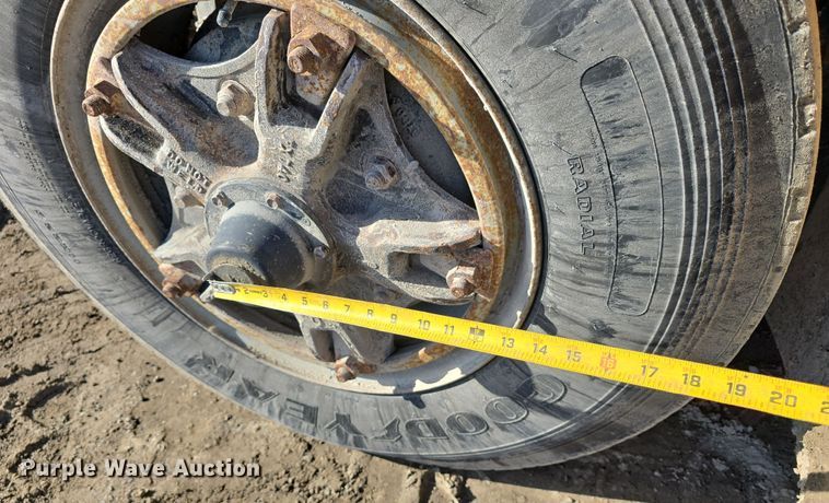 image for item DW3195 1995 International 4900 dump truck