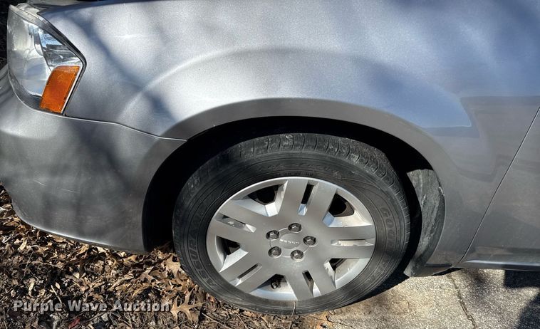 image for item DZ3982 2013 Dodge Avenger 