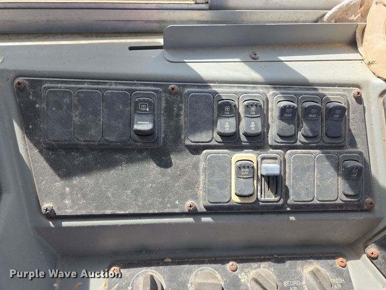 image for item ED2493 2006 Blue Bird school bus